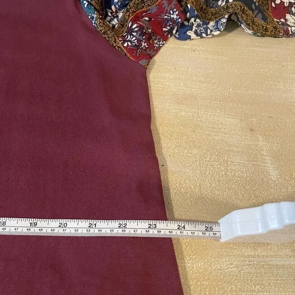 Gigio burgundy tee shirt dress with patchwork print, large flowy sleeves. - Picture 14 of 14